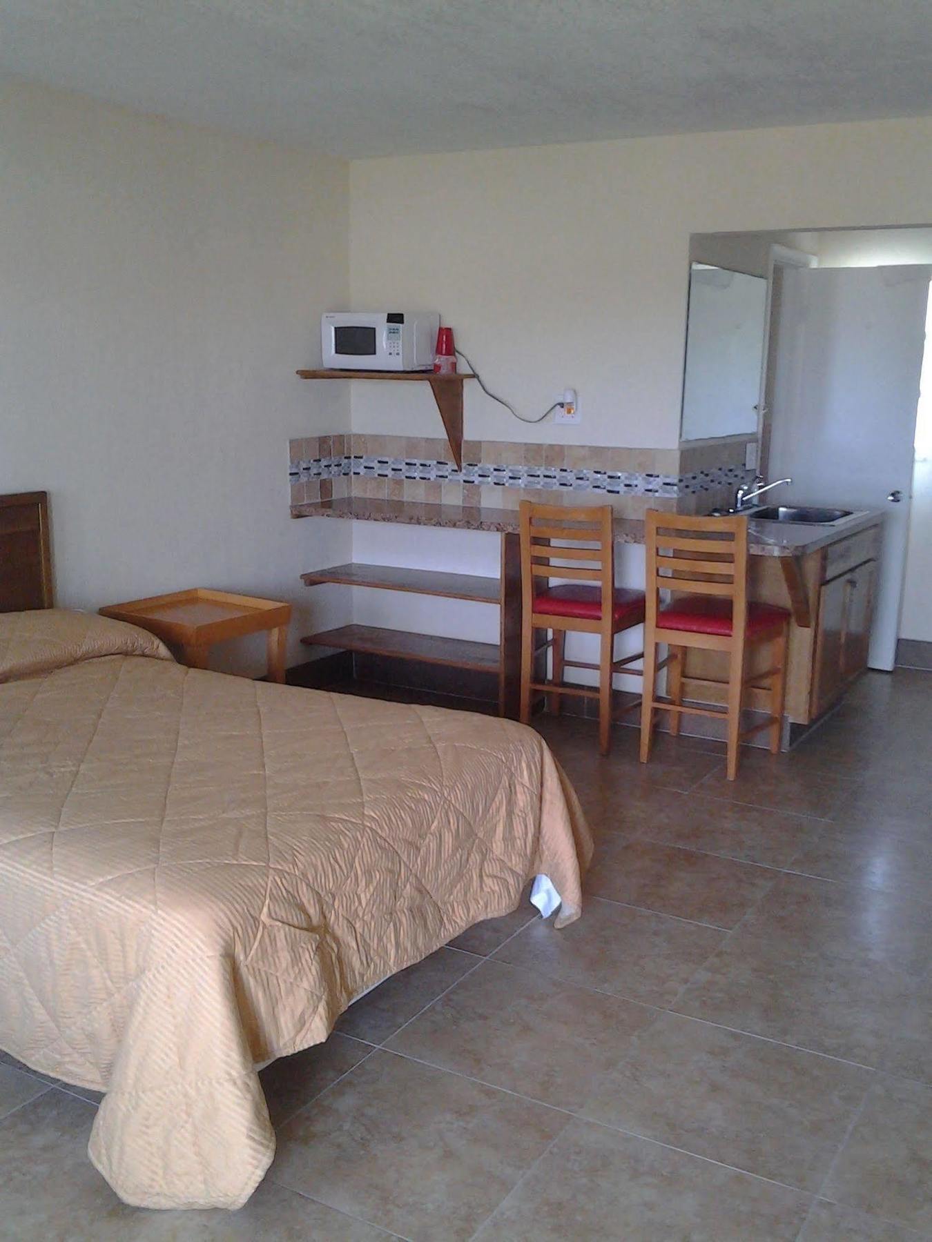 Martinique Hotel Lake Worth Beach Exterior photo