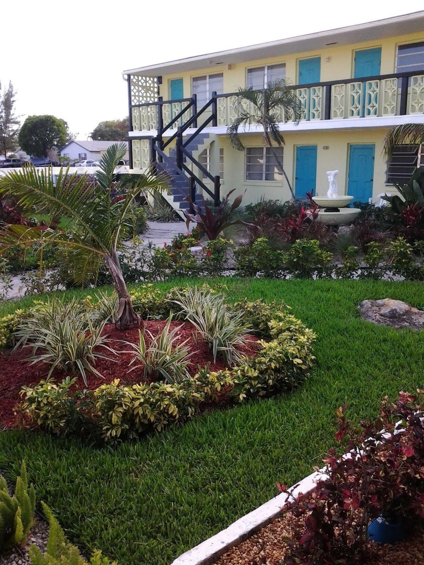 Martinique Hotel Lake Worth Beach Exterior photo